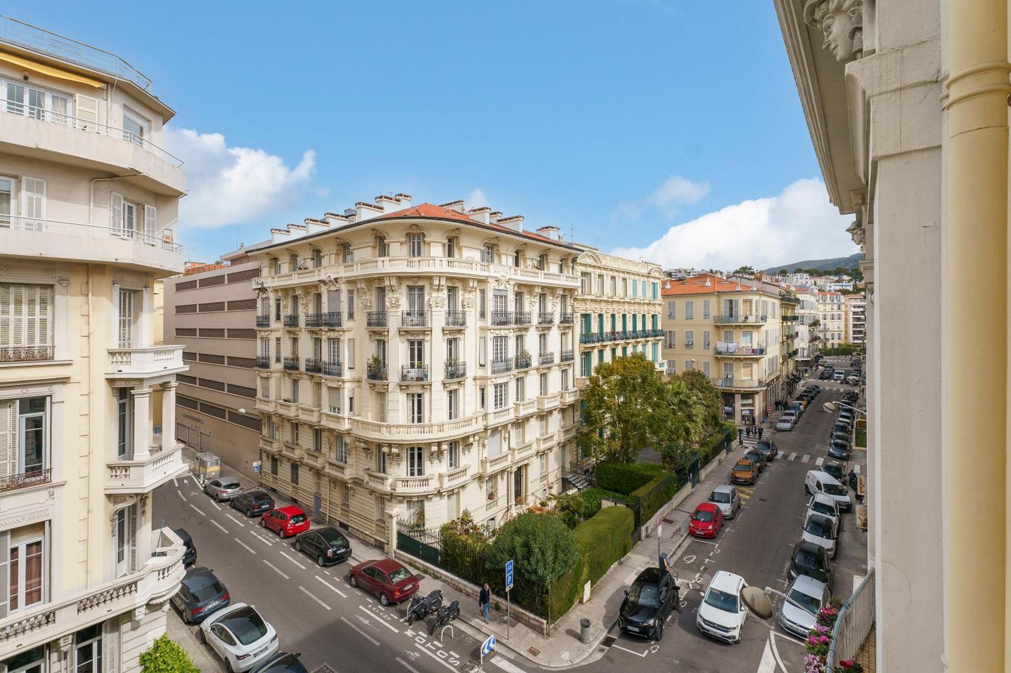 Renting - Foch - Luxury Bourgeois & Design At The Heart Of Appartamento